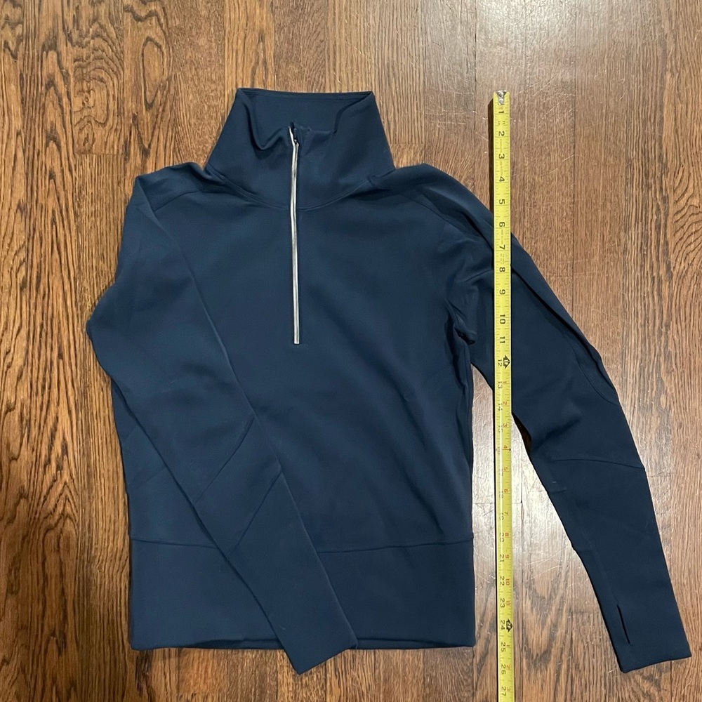 Size XS Lululemon Run to Reset Zip Up navy blue quarter zip